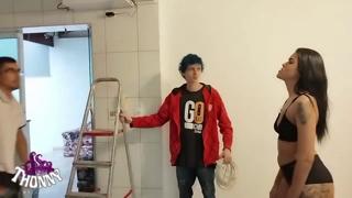 Brunette with a big booty bails two dudes to fix her Wi-Fi woes