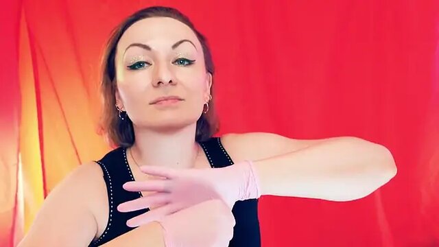 Arya Grander teases with snaps in latex gloves