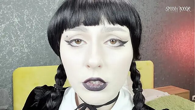 Gothy Wednesday Addams gives shoejob and blowjob