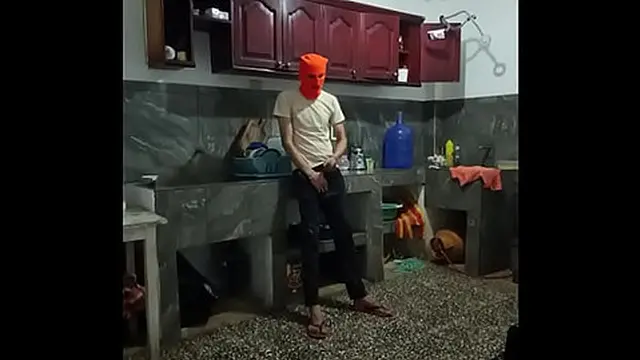 Premiumsqueeze without contact