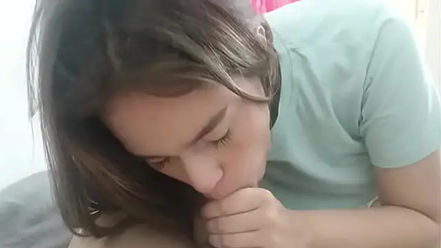 girlfriend′s naughty😈 blowjob makes me cum in her mouth She enjoys it too