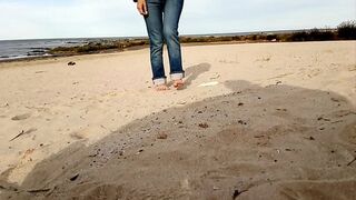 Beach stroll leads to underwear-clad man getting a fuck, curvy brunette