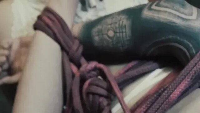 Tattooed bitches Anuskatzz and Valkyriz in shibari bondage fun