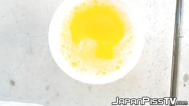 Japanese tease logs her peeing sessions for fun