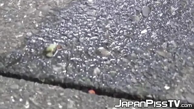 Tantalizing Japanese girl pees in public - hidden camera catches her