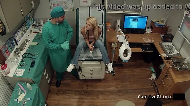 Blonde Hope Harper spreads her ass in latex medical clinic