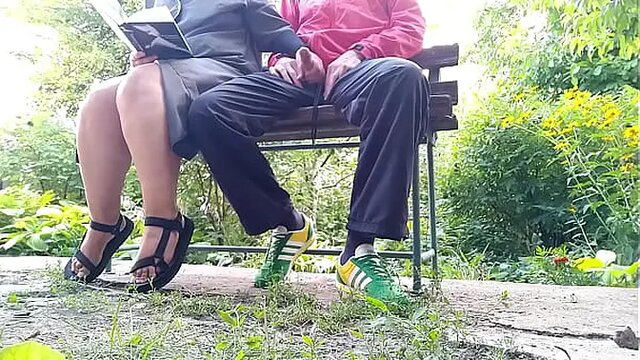 Sexy mature BBW makes man cum with giant booty and chubby legs