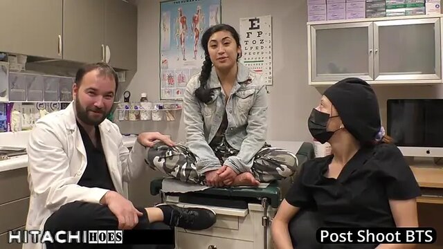 Latina beauty Jasmine Rose gets mandatory Hitachi massage in latex