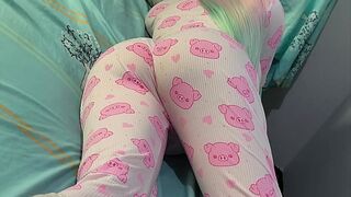 Stepdaughter in cosplay pajamas gets fucked by her big-dick stepdad (Over 18)