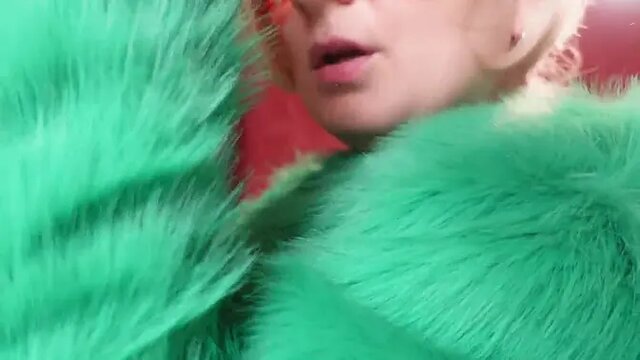 Busty MILF Arya Grander in solo glamour session