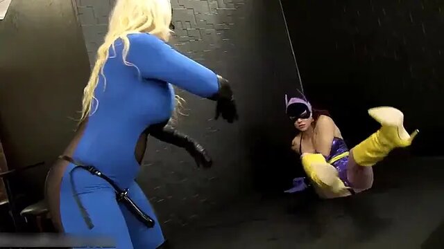 Busty blonde MILF Sarah Brooke dominates Alura Jenson in lesbian bondage roleplay