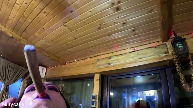 European mature babe gives a sloppy cigar head in ripped pantyhose