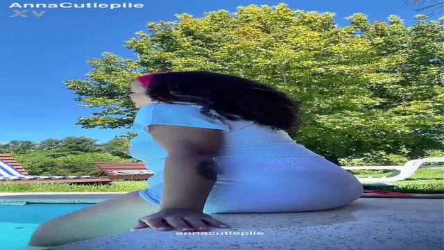 Chubby Latina GF shows off enormous behind and farts by pool