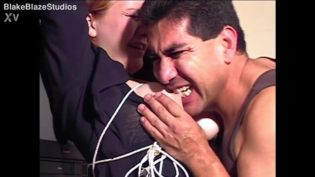 Amateur blonde babe in bondage gets tormented at photo shoot